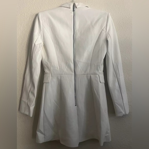 Alice and Olivia Faux Kyrie Tuxedo White Romper Jacket $495 New - Picture 3 of 11